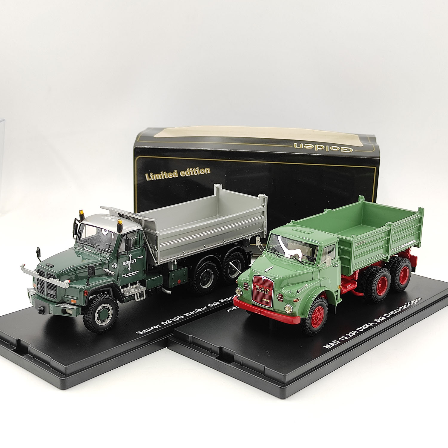 Men Accessories Collection - Golden Oldies 1:50 Scale Saurer D330B/MAN