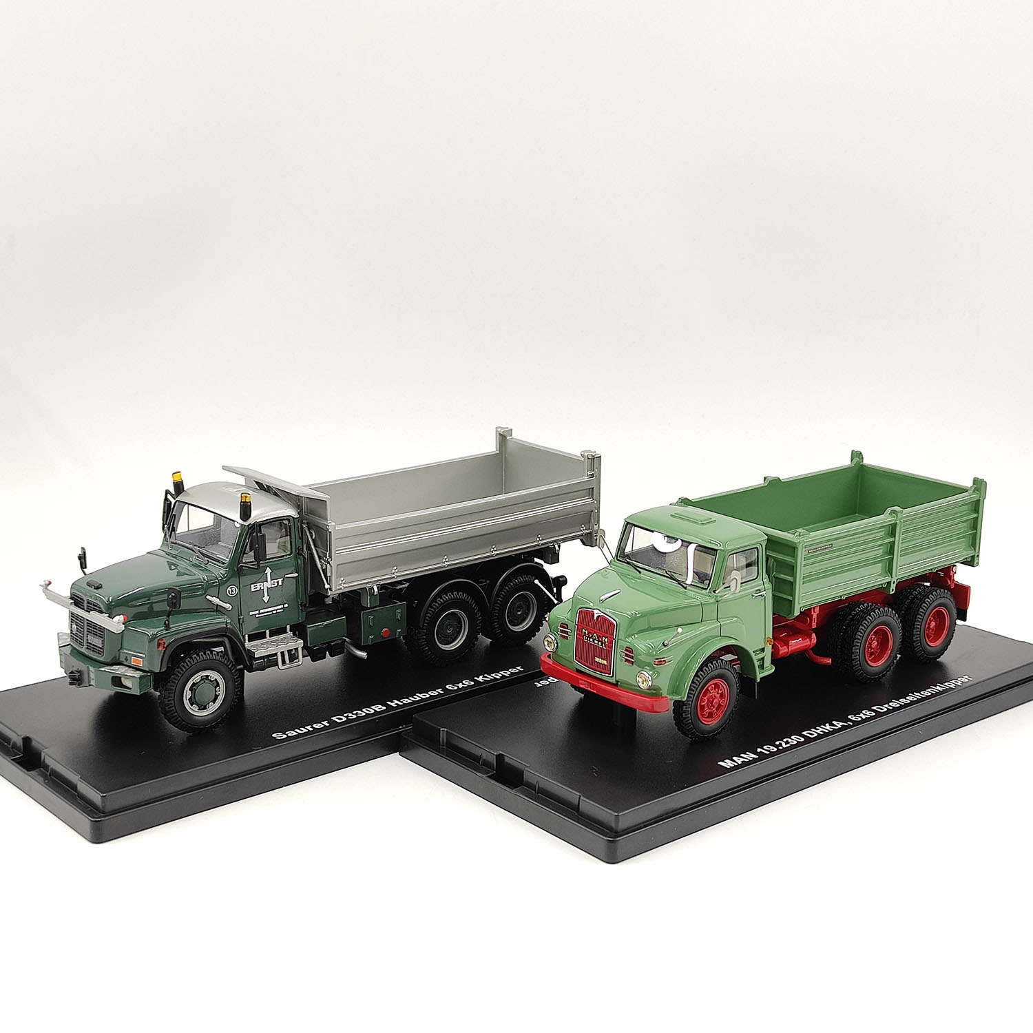 Golden Oldies 1:50 Scale Saure - Men Accessories Collection ulasan dan harga