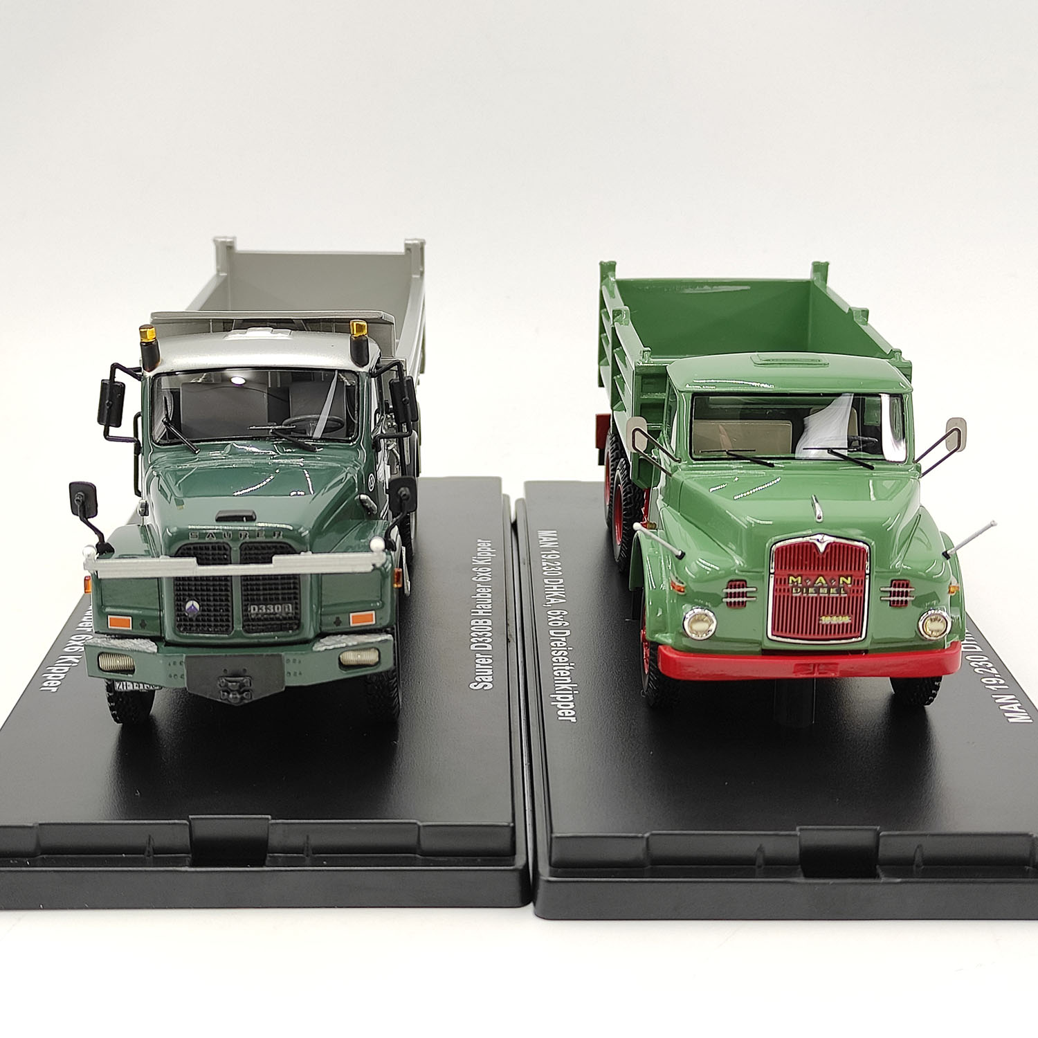 Golden Oldies 1:50 Scale Saure - Men Accessories Collection ulasan dan harga